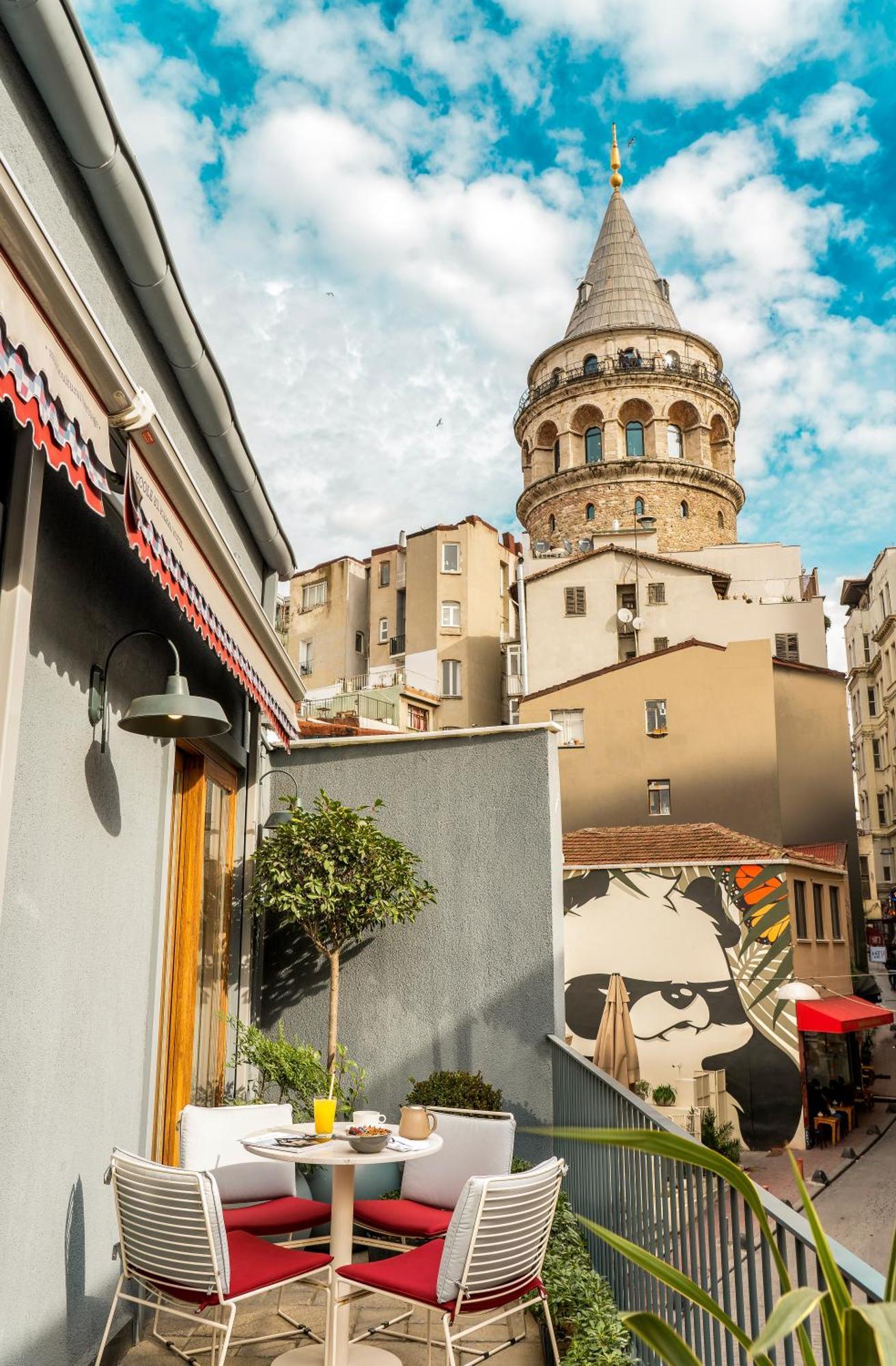 Ecole St. Pierre Hotel Istanbul Exterior photo